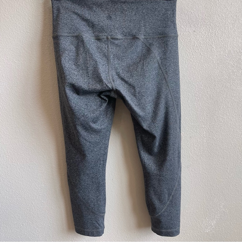 Athleta Salutation Capris S Euc - image 3